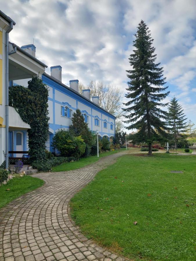 City Corner Thermal Mosonmagyaróvár Εξωτερικό φωτογραφία